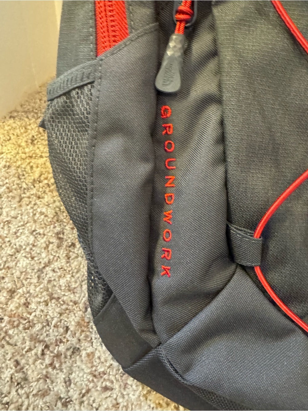 The North Face Black and Red Men's Backpack with External Bungee - Picture 3 of 4